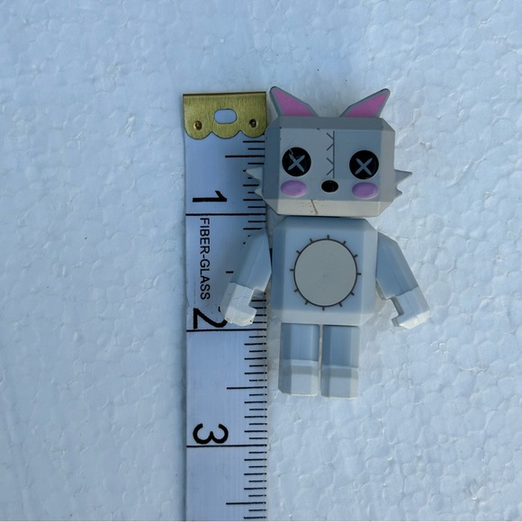 Bom Knittens Toy Defenders Roblox Toy Action Figure 2.5” Tall - Picture 5 of 6